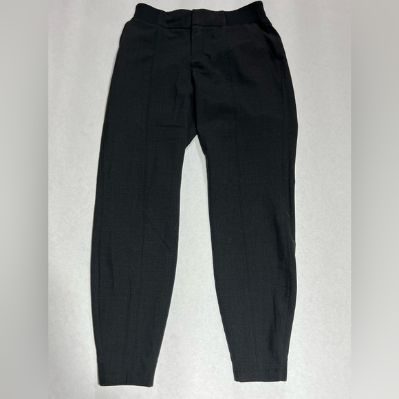 Athleta Pants - Athleta Jogger type slacks. Size 4